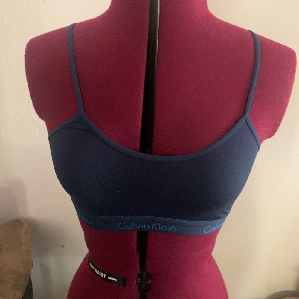 EUC Calvin Klein blue convertible Bralette, Size Medium